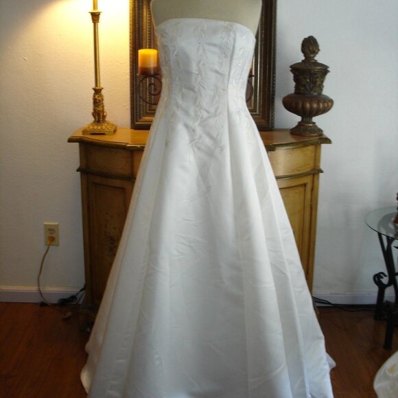 FINAL CLEARANCE Nwot Wedding Dress By Jessica McClintock Size 8 - Picture 1 of 9